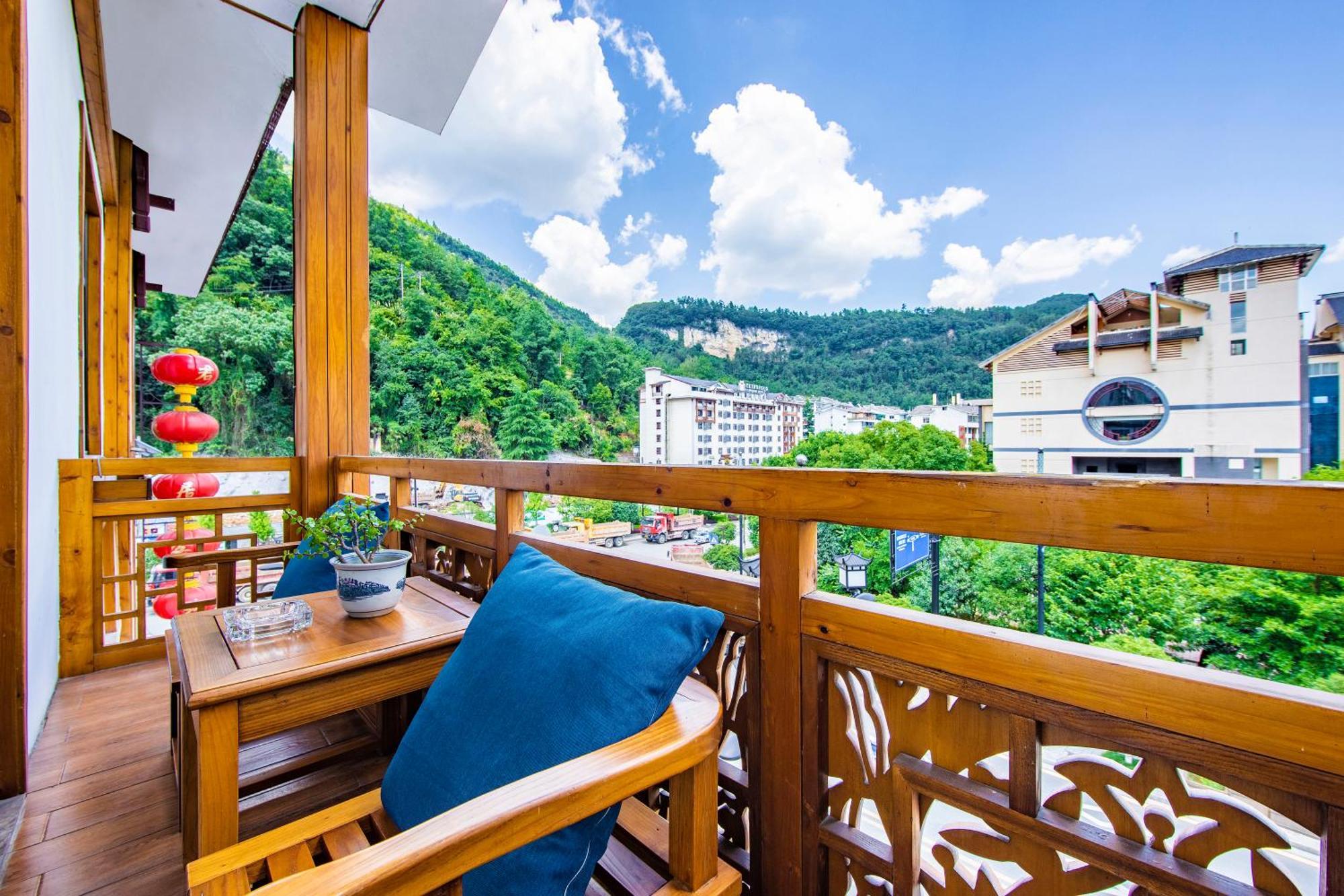 Guihua Road 106Th Hostel Чжанцзяцзе Екстер'єр фото