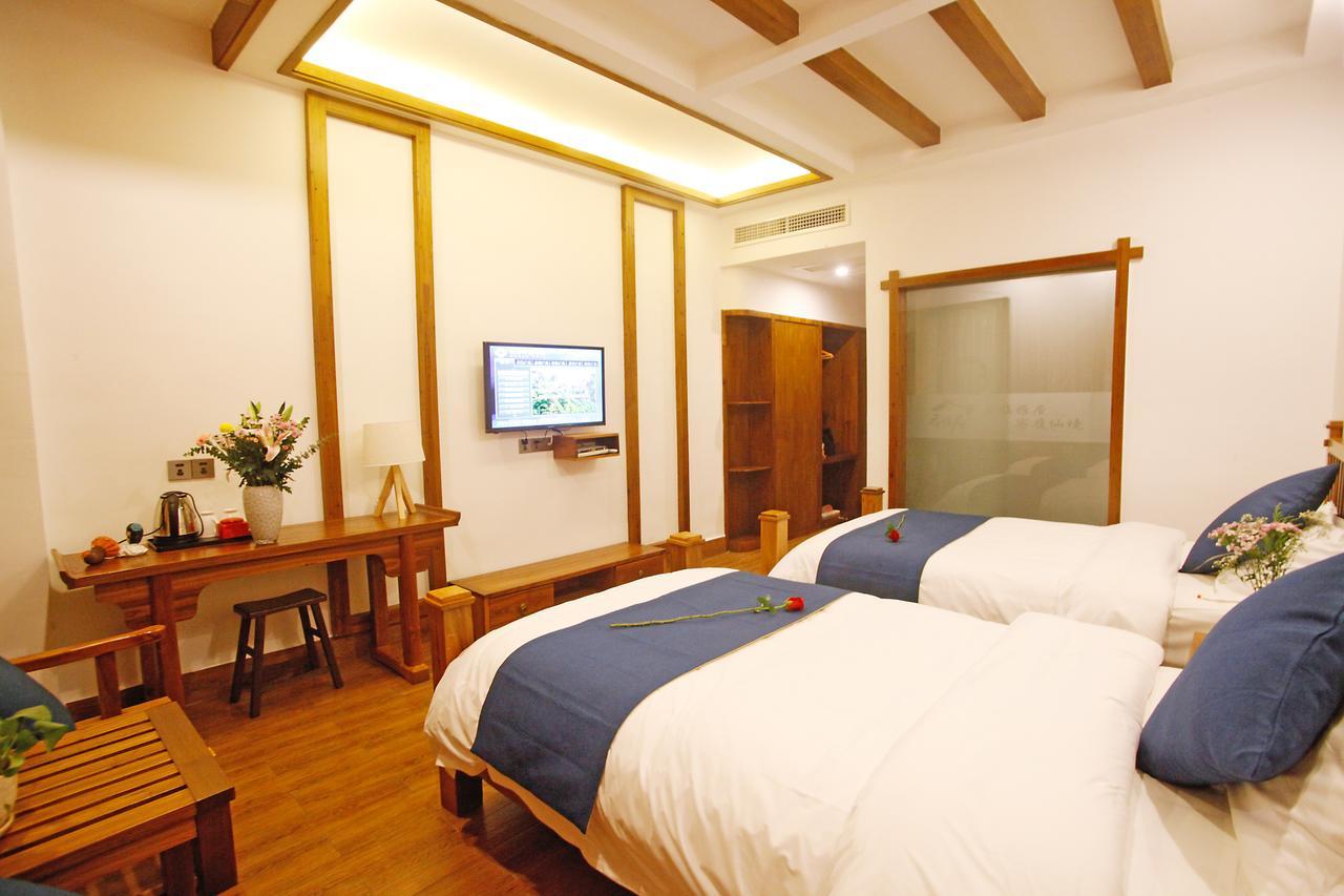 Guihua Road 106Th Hostel Чжанцзяцзе Екстер'єр фото